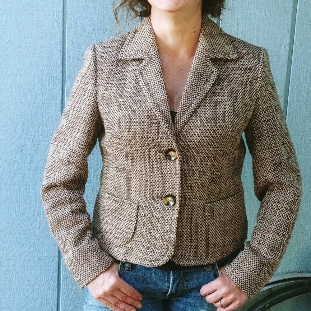 Talbots tweed short blazer in browns in size 8